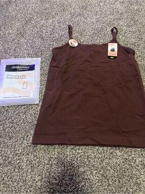 Shapermint NWT Brown Scoop Neck Cami with Adjustable Straps
